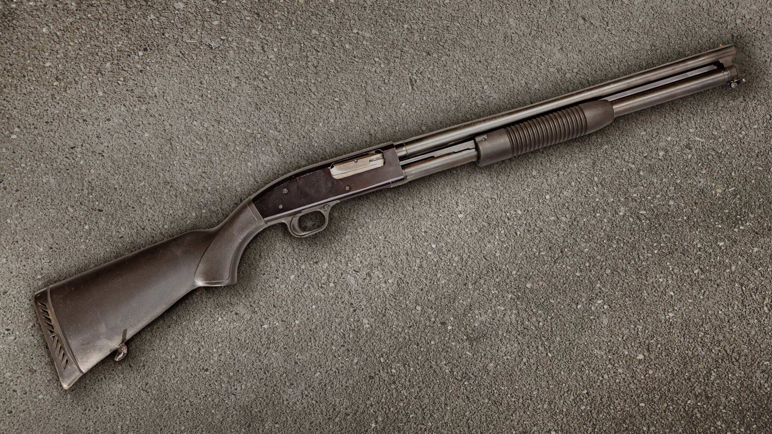 Mossberg Maverick 88 - 12/76 - offene Visierung